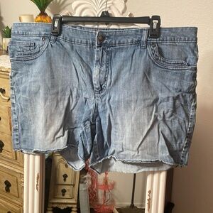 😎😎😎BOGOHO 😎😎😎Jean shorts